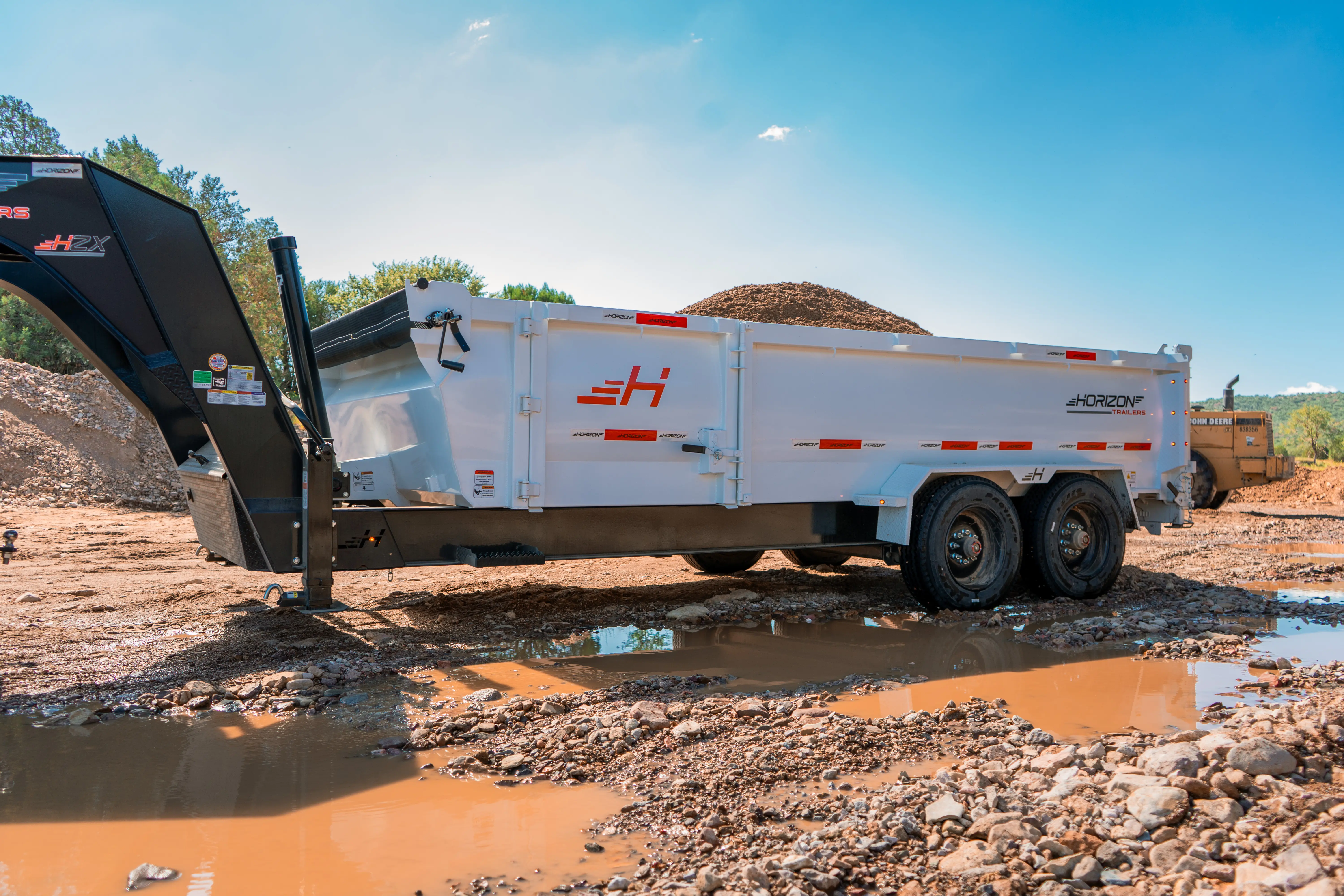 horizon trailers img